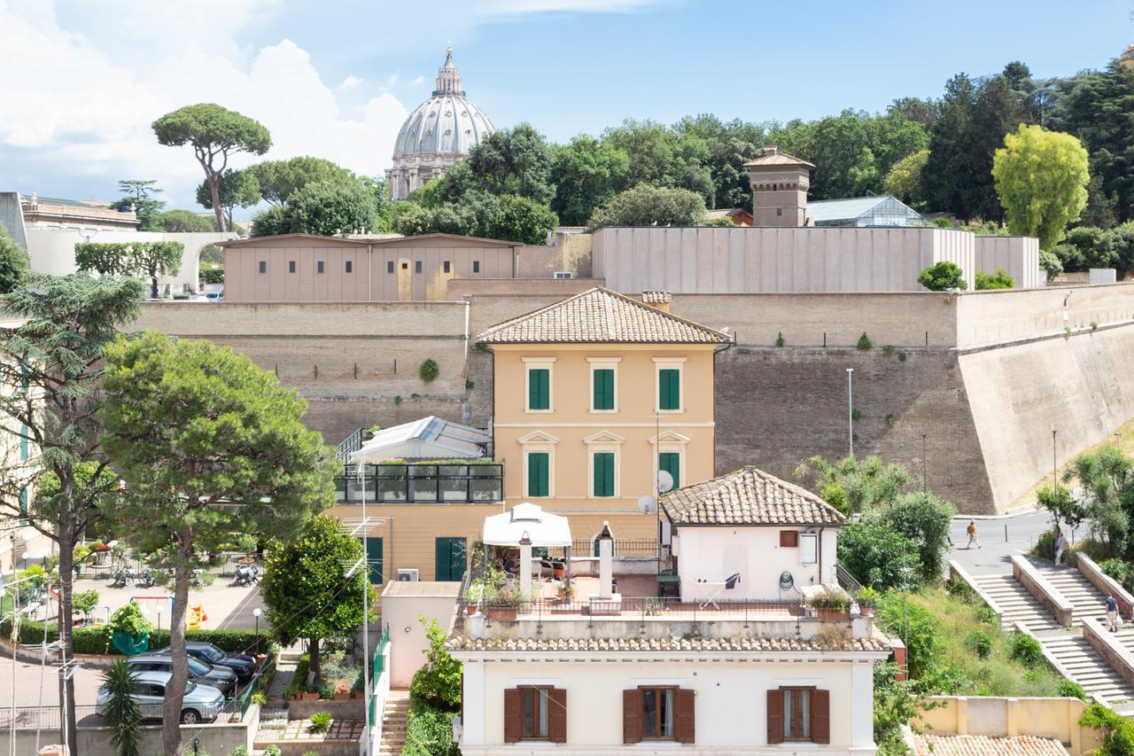 Lilli Vatican White Domus, Rome
